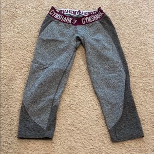 Gym shark leggings